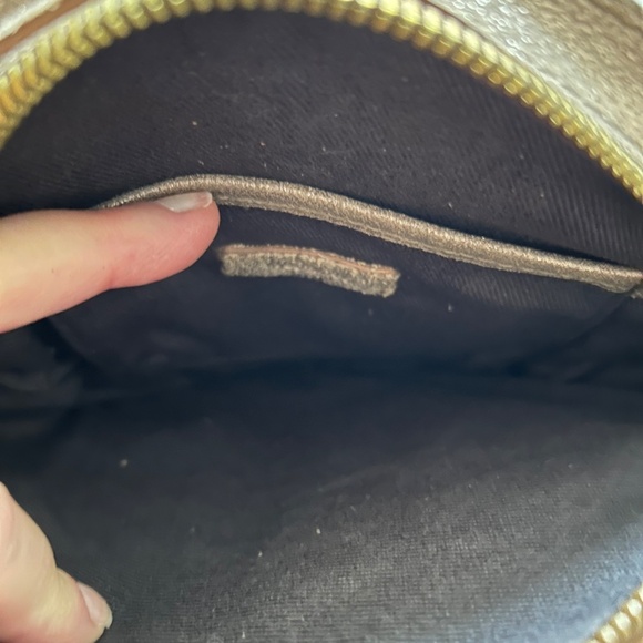 Madewell Women's Gold Metallic Leather The Simple Circle Crossbody Bag, Small - Picture 13 of 16